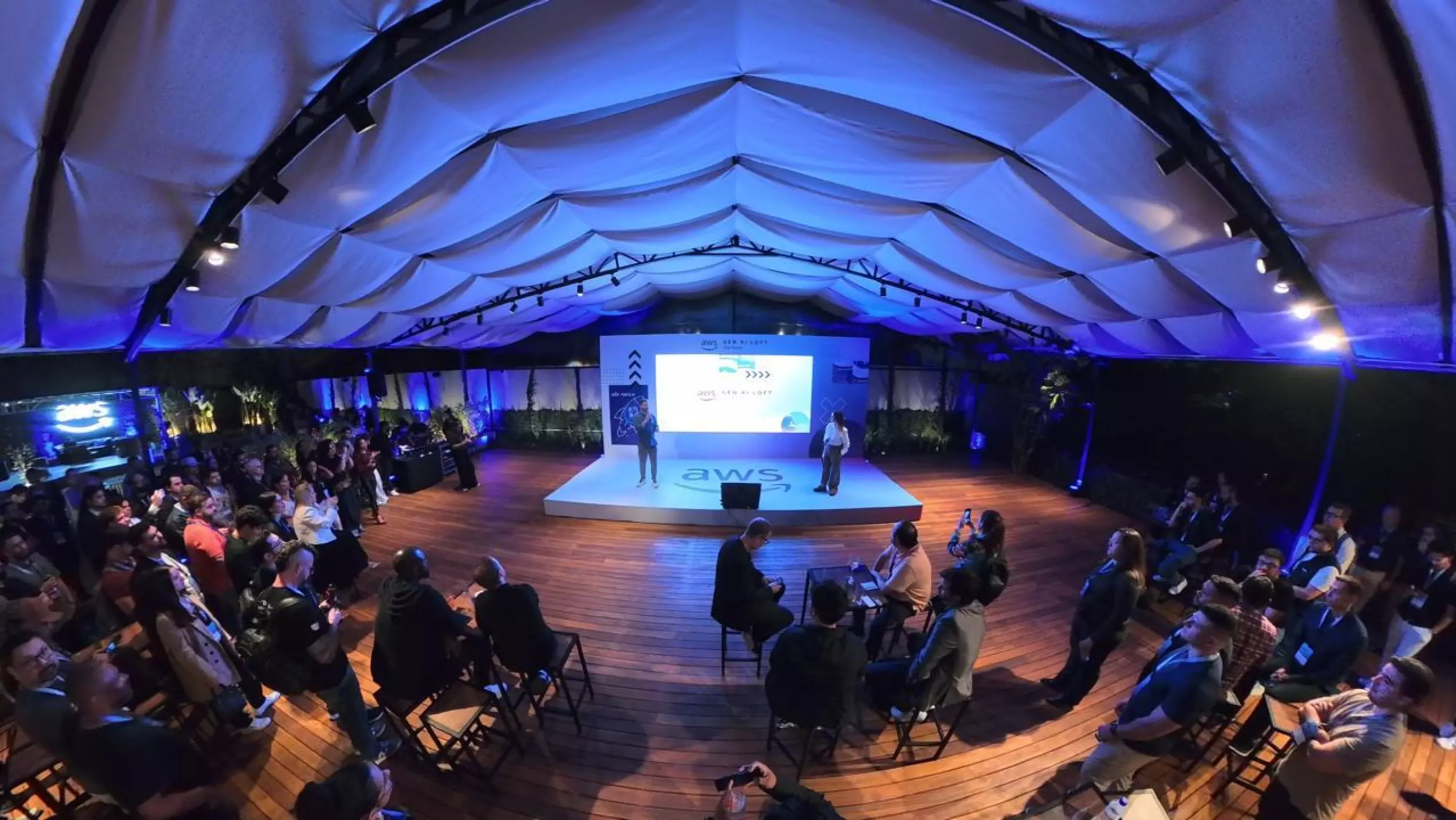 AWS impulsiona o futuro da IA no Brasil com a segunda edição do Gen AI Loft